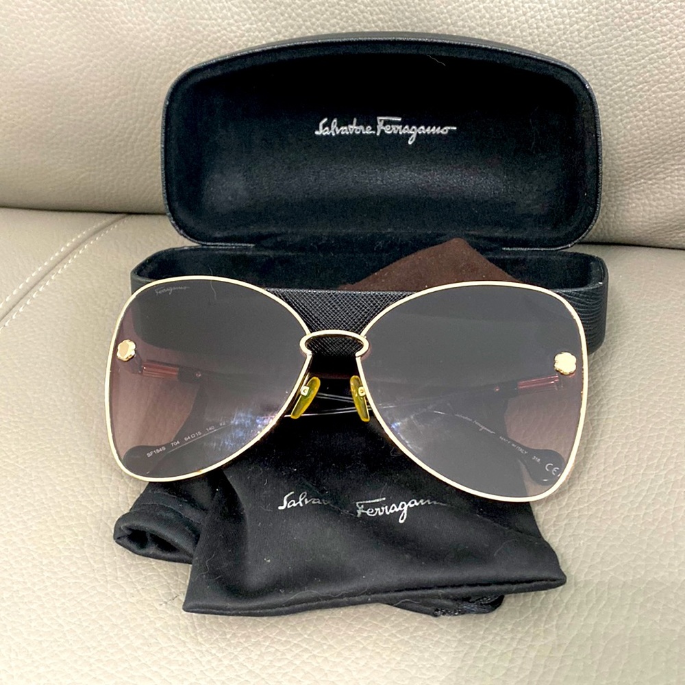 Ferragamo glasses authentic 100%
